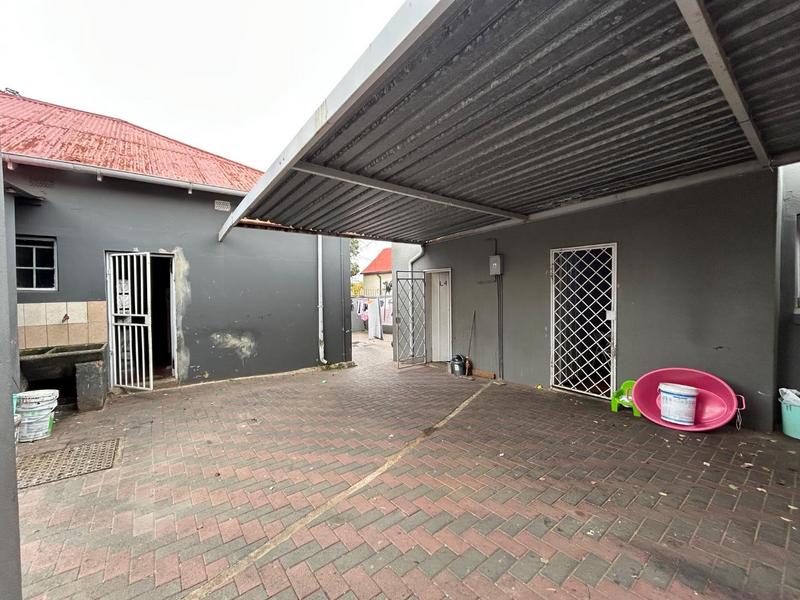 10 Bedroom Property for Sale in Rosettenville Gauteng
