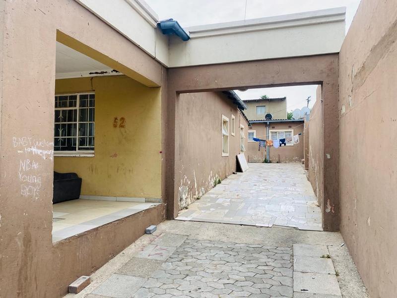8 Bedroom Property for Sale in Rosettenville Gauteng