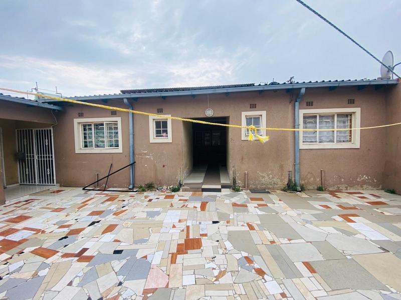 8 Bedroom Property for Sale in Rosettenville Gauteng