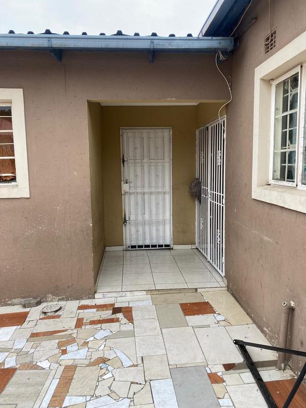 8 Bedroom Property for Sale in Rosettenville Gauteng