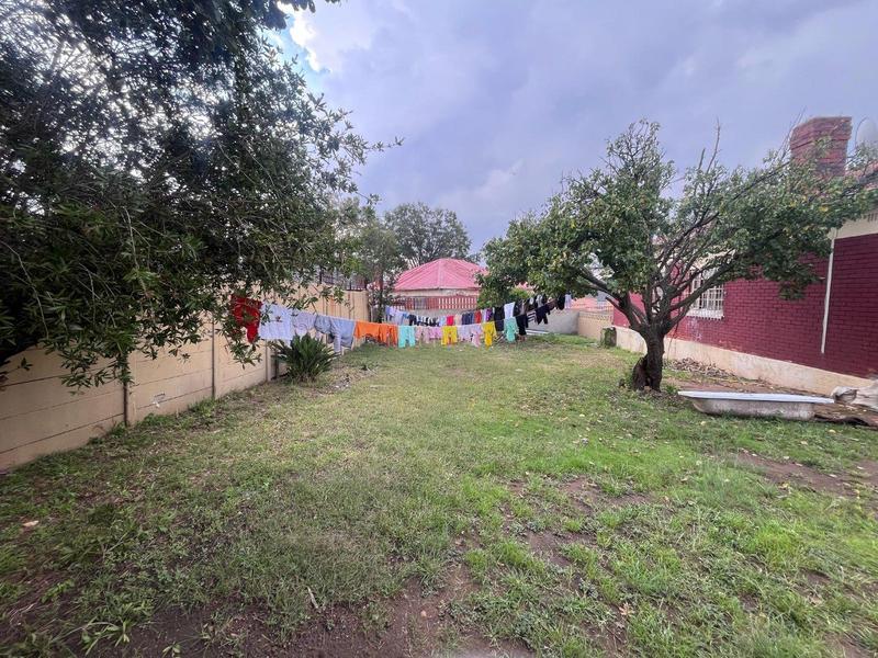 6 Bedroom Property for Sale in The Hill Gauteng