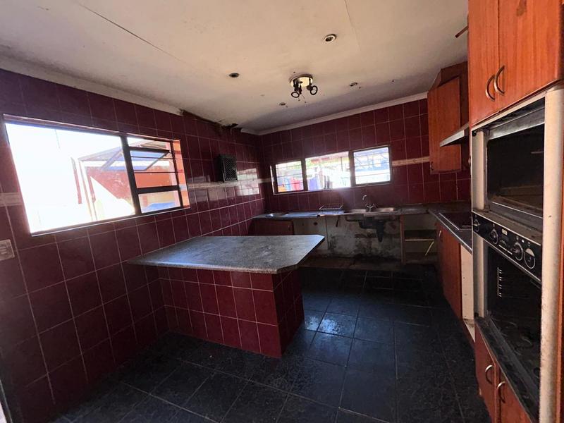 6 Bedroom Property for Sale in Turffontein Gauteng