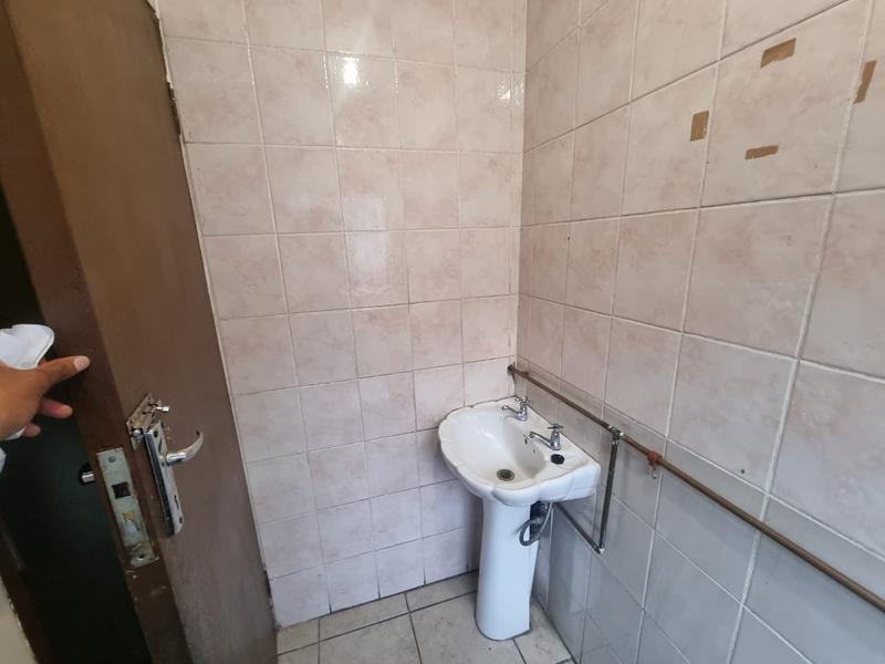 5 Bedroom Property for Sale in Vrededorp Gauteng