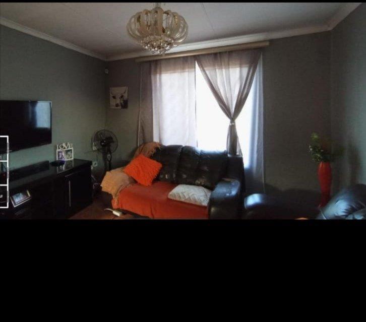 3 Bedroom Property for Sale in Clayville Gauteng