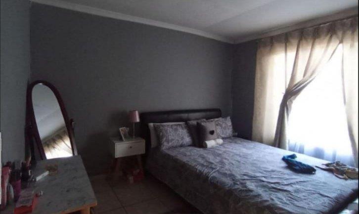 3 Bedroom Property for Sale in Clayville Gauteng