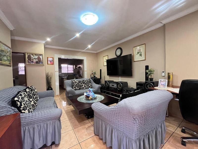 4 Bedroom Property for Sale in Clayville Gauteng