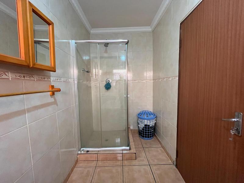 4 Bedroom Property for Sale in Clayville Gauteng