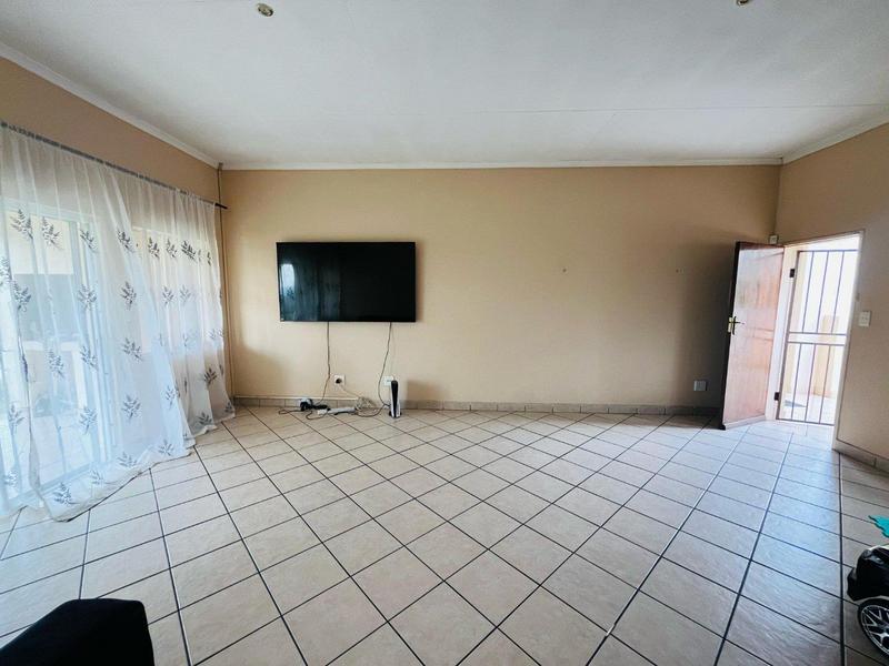 3 Bedroom Property for Sale in Country View Gauteng