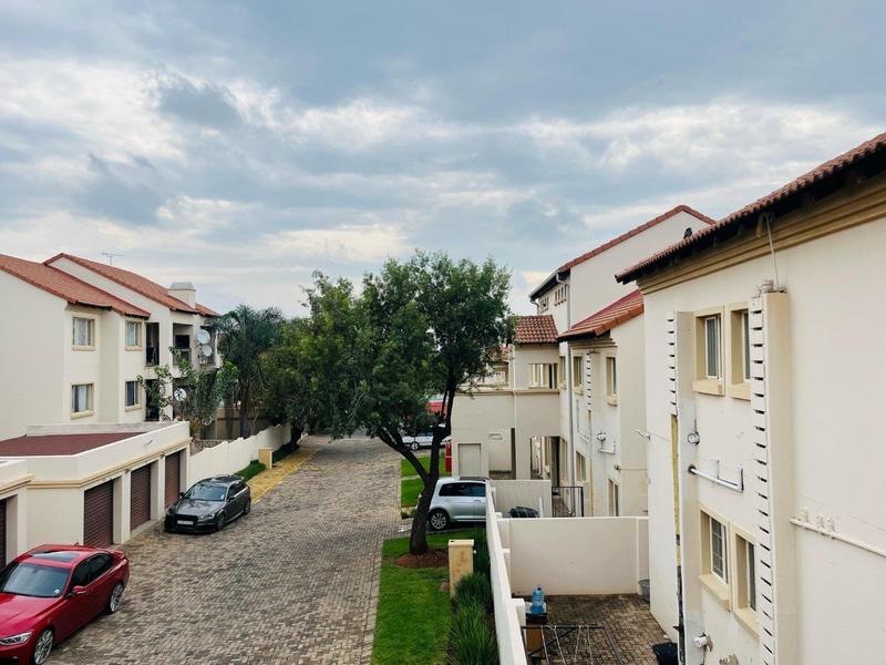 3 Bedroom Property for Sale in Country View Gauteng