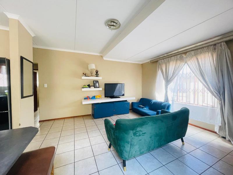 3 Bedroom Property for Sale in Noordwyk Gauteng