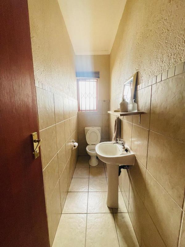 3 Bedroom Property for Sale in Noordwyk Gauteng