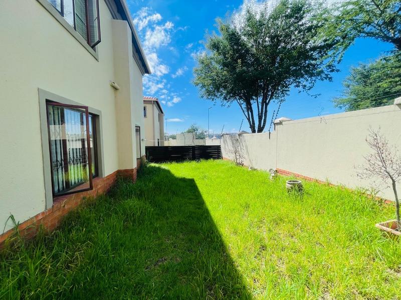 3 Bedroom Property for Sale in Noordwyk Gauteng