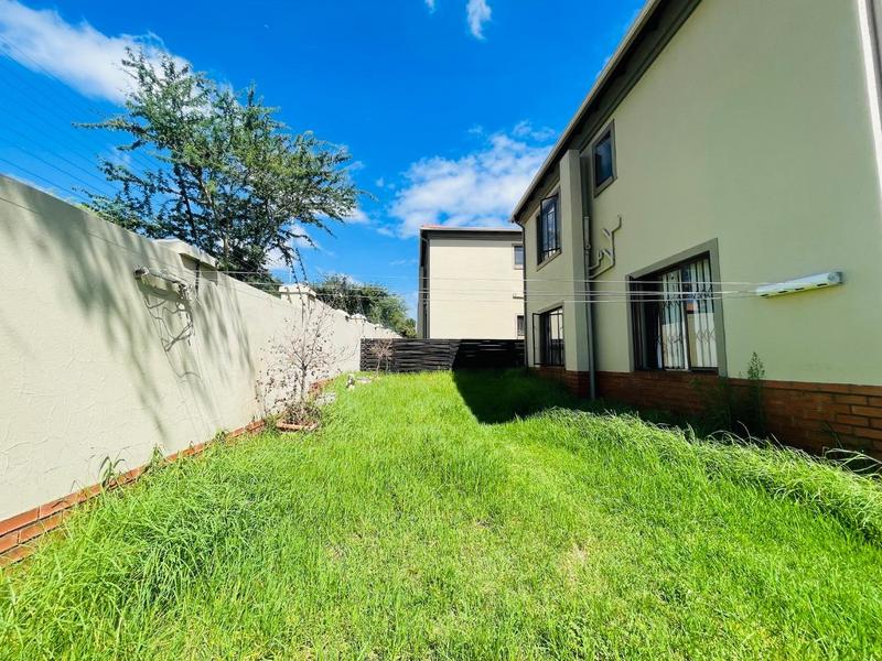 3 Bedroom Property for Sale in Noordwyk Gauteng