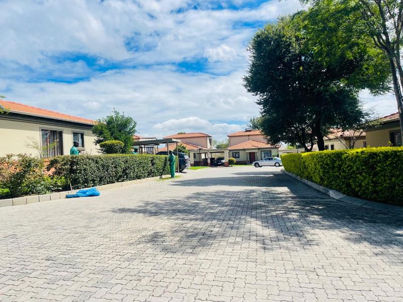3 Bedroom Property for Sale in Noordwyk Gauteng