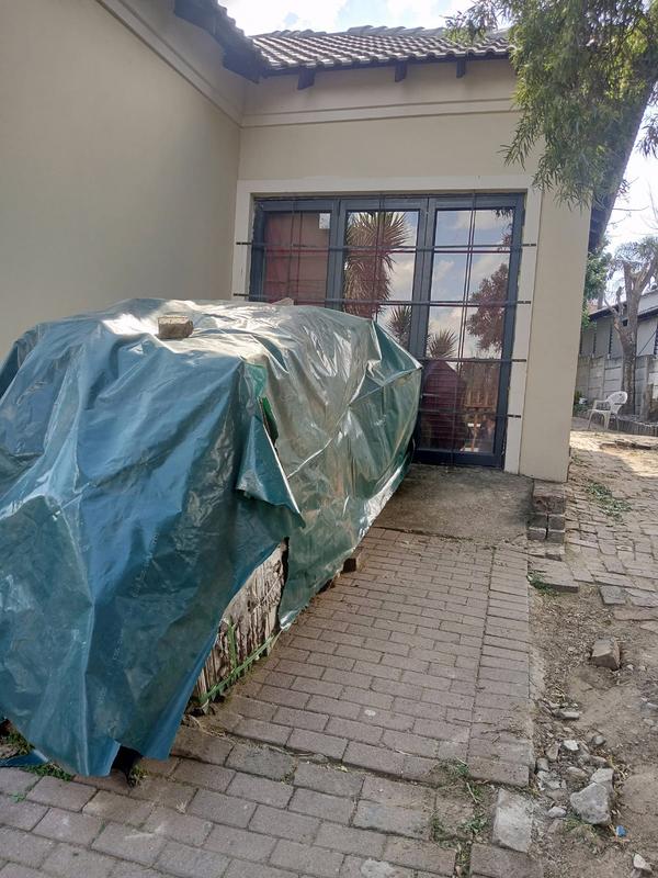 4 Bedroom Property for Sale in Vorna Valley Gauteng