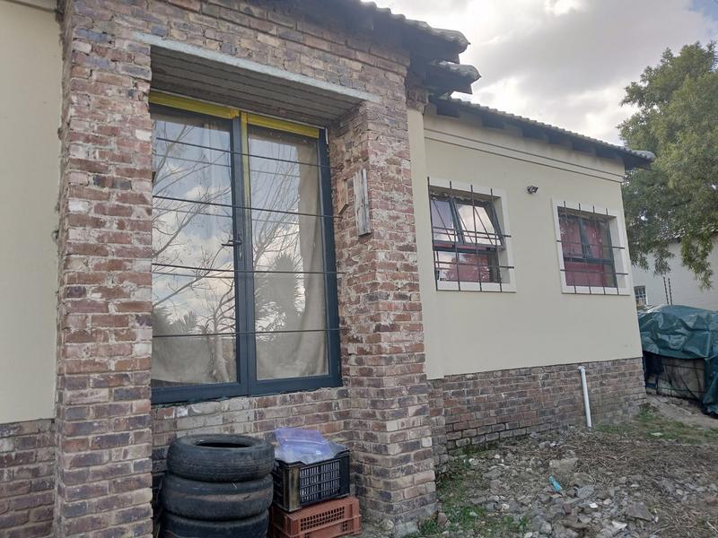 4 Bedroom Property for Sale in Vorna Valley Gauteng