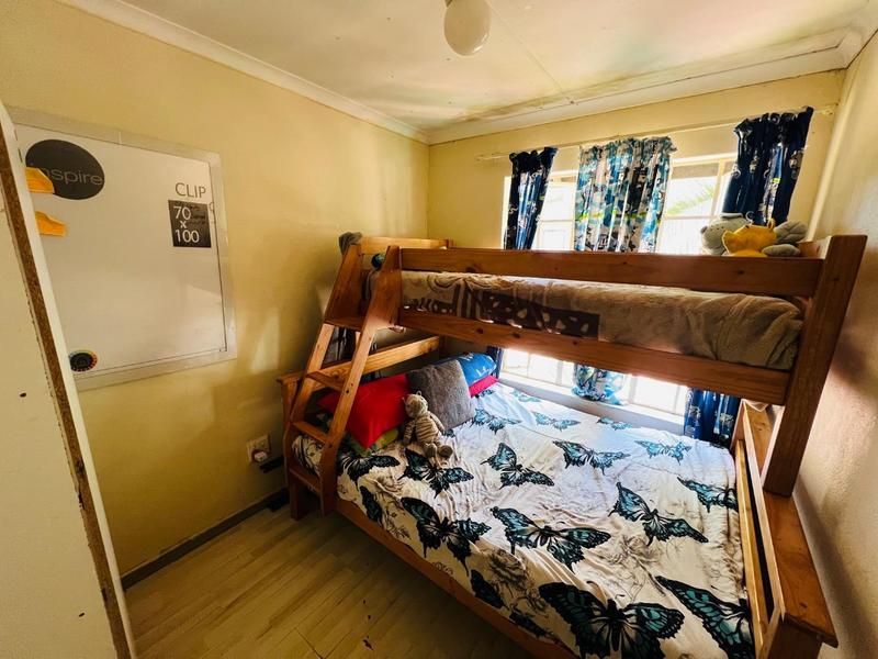 8 Bedroom Property for Sale in Bloubosrand Gauteng