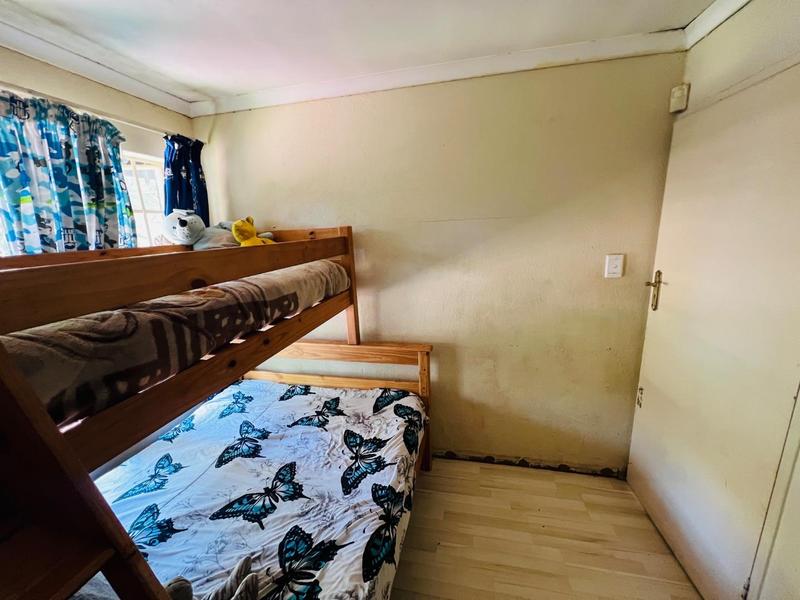8 Bedroom Property for Sale in Bloubosrand Gauteng