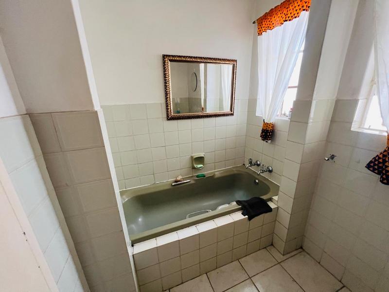 8 Bedroom Property for Sale in Bloubosrand Gauteng
