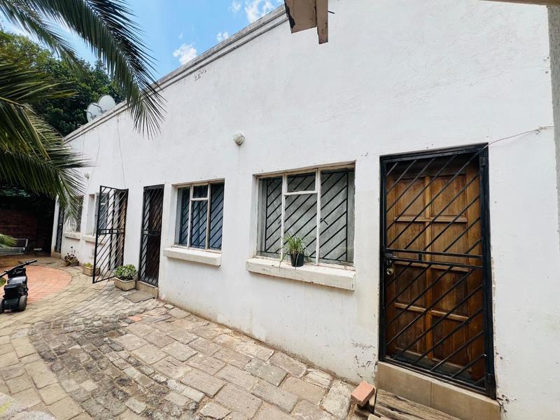 8 Bedroom Property for Sale in Bloubosrand Gauteng