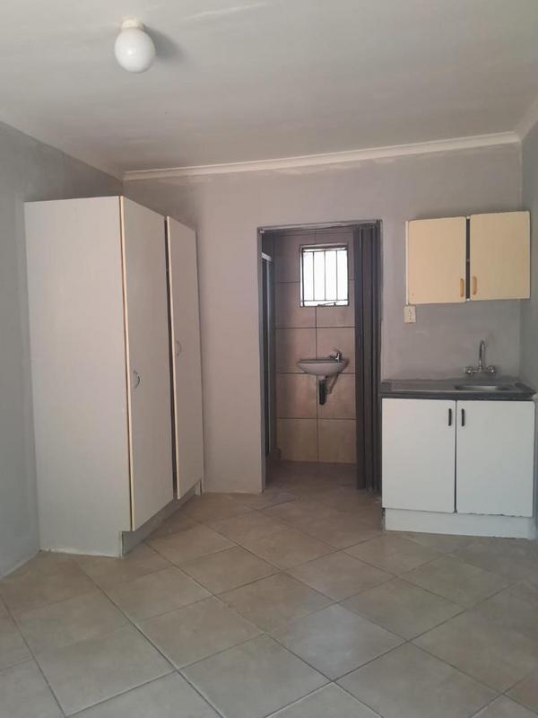 8 Bedroom Property for Sale in Bloubosrand Gauteng