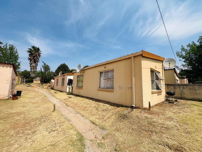2 Bedroom Property for Sale in Bloubosrand Gauteng