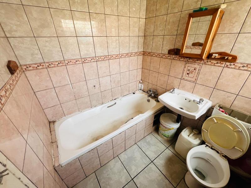 2 Bedroom Property for Sale in Bloubosrand Gauteng