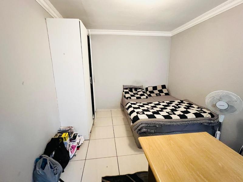 6 Bedroom Property for Sale in Bloubosrand Gauteng