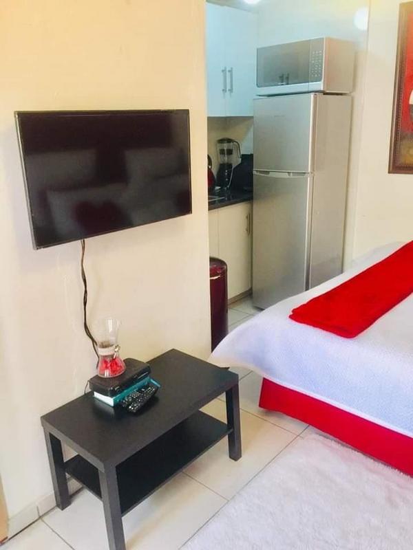 6 Bedroom Property for Sale in Bloubosrand Gauteng