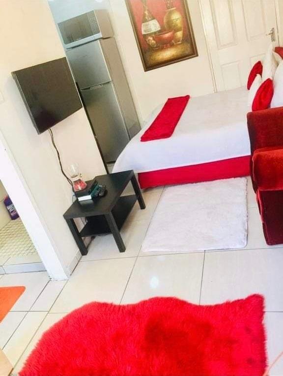 6 Bedroom Property for Sale in Bloubosrand Gauteng