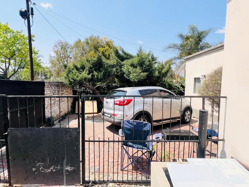 4 Bedroom Property for Sale in Bloubosrand Gauteng