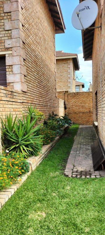 2 Bedroom Property for Sale in Noordhang Gauteng
