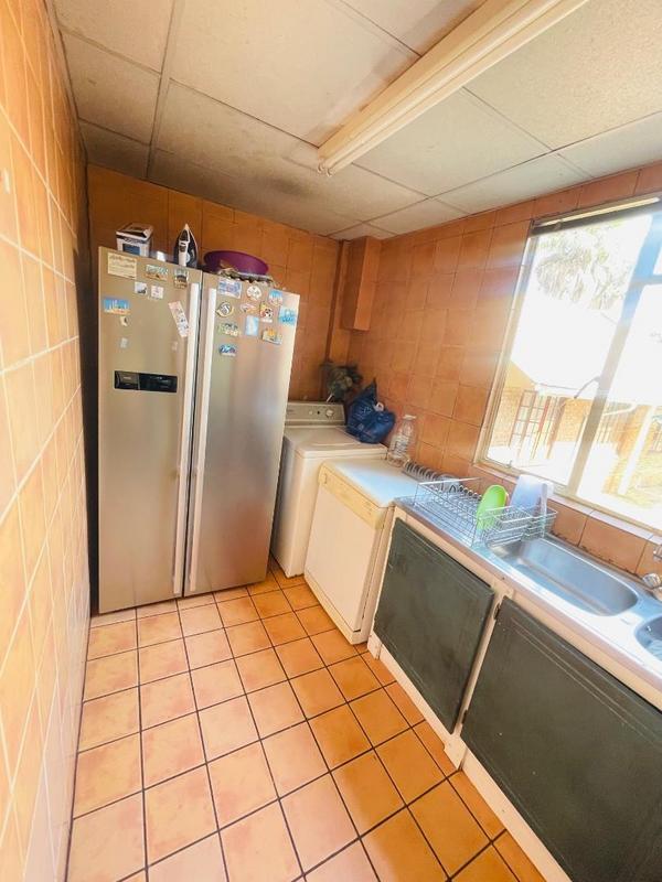 10 Bedroom Property for Sale in Florida Gauteng