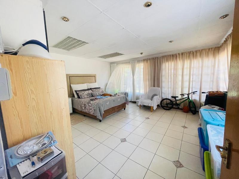 10 Bedroom Property for Sale in Florida Gauteng