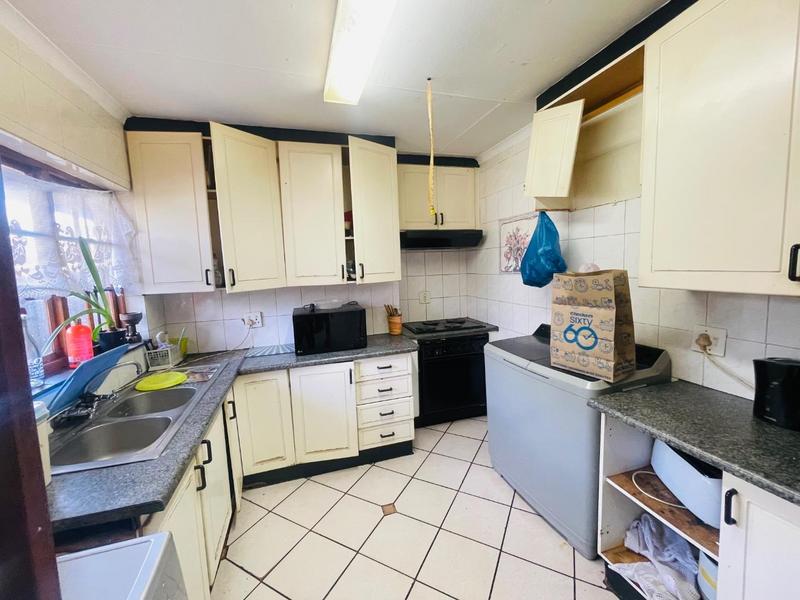 10 Bedroom Property for Sale in Florida Gauteng