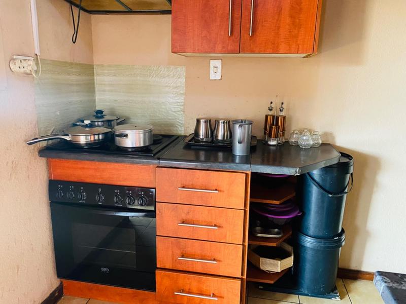 6 Bedroom Property for Sale in Protea Glen Gauteng