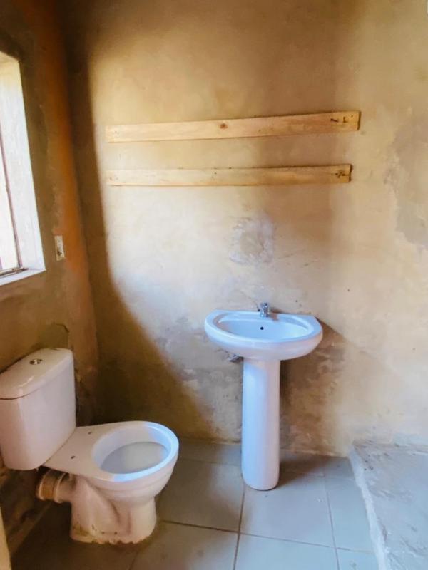 6 Bedroom Property for Sale in Protea Glen Gauteng