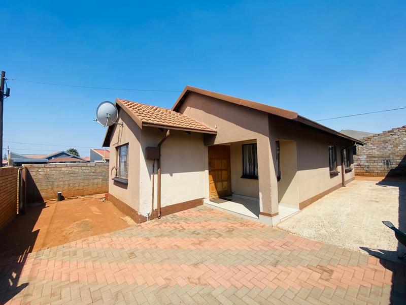 3 Bedroom Property for Sale in Protea Glen Gauteng