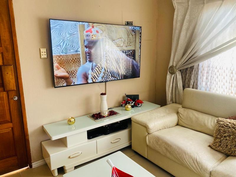 3 Bedroom Property for Sale in Protea Glen Gauteng
