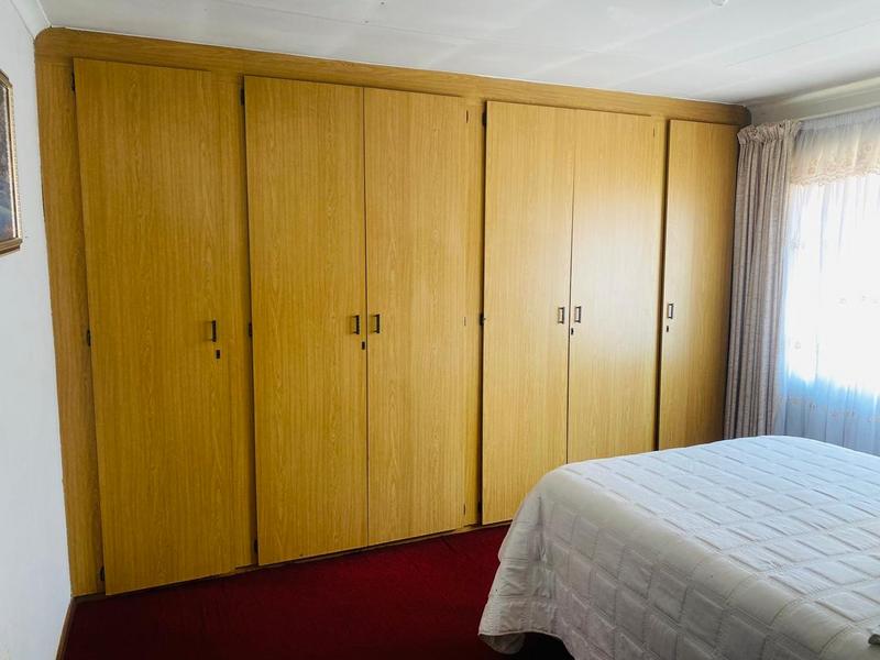 3 Bedroom Property for Sale in Protea Glen Gauteng