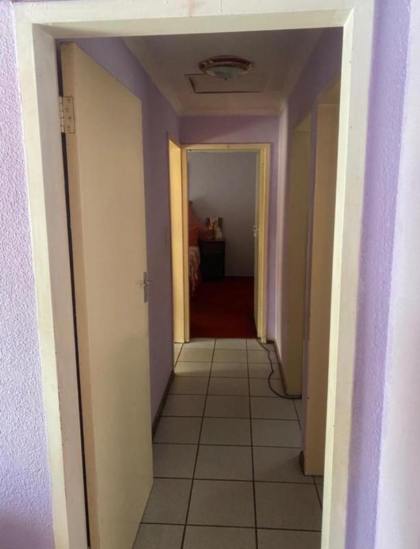 3 Bedroom Property for Sale in Protea North Gauteng