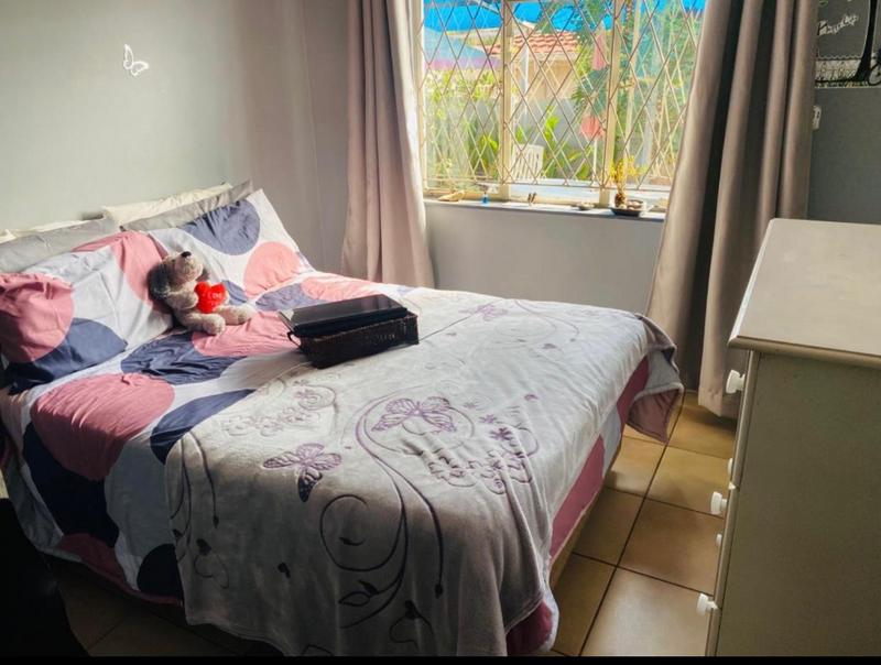 3 Bedroom Property for Sale in Protea North Gauteng