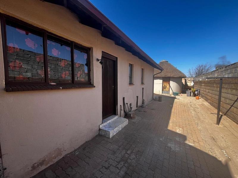 21 Bedroom Property for Sale in Protea South Gauteng