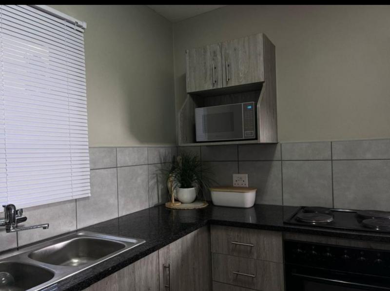 2 Bedroom Property for Sale in Heuweloord Gauteng