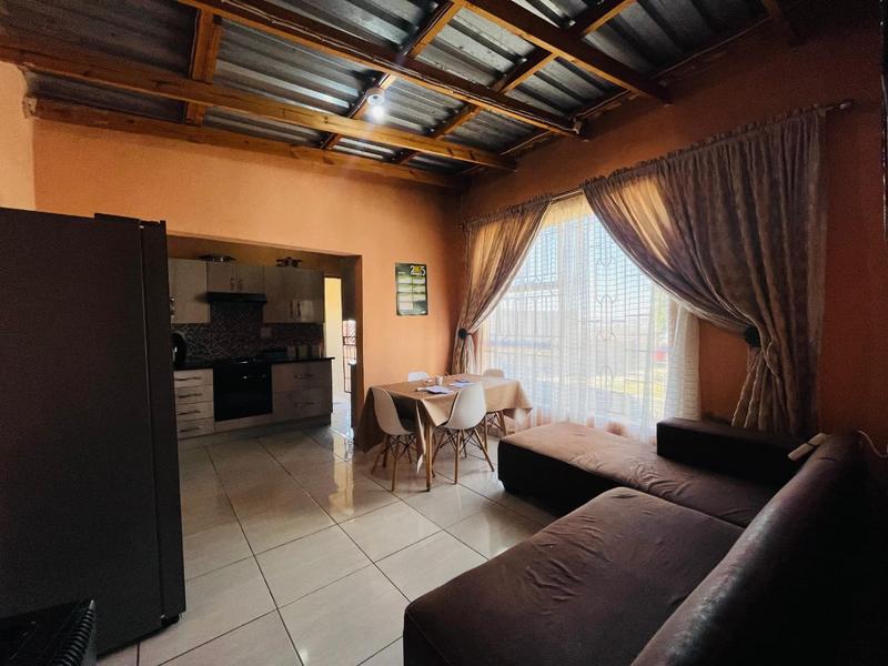 7 Bedroom Property for Sale in Olievenhoutbosch Gauteng