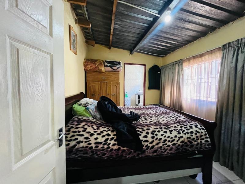 7 Bedroom Property for Sale in Olievenhoutbosch Gauteng