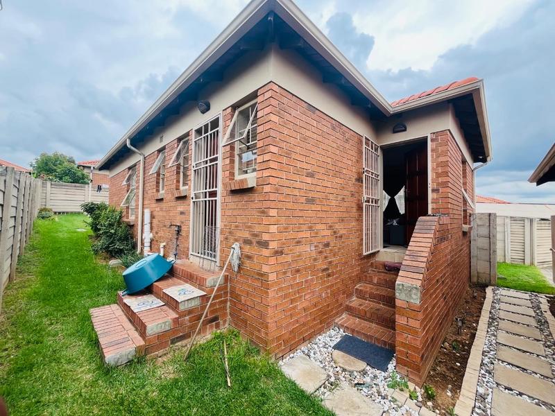 3 Bedroom Property for Sale in Olievenhoutbosch Gauteng