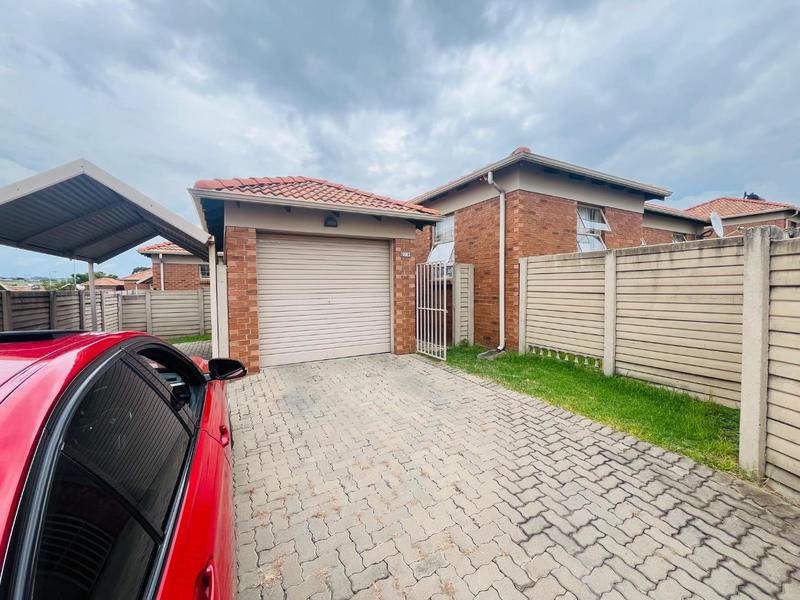 3 Bedroom Property for Sale in Olievenhoutbosch Gauteng