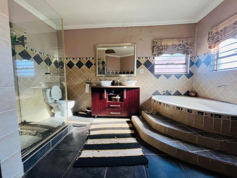 4 Bedroom Property for Sale in The Reeds Gauteng