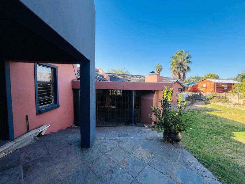 4 Bedroom Property for Sale in The Reeds Gauteng